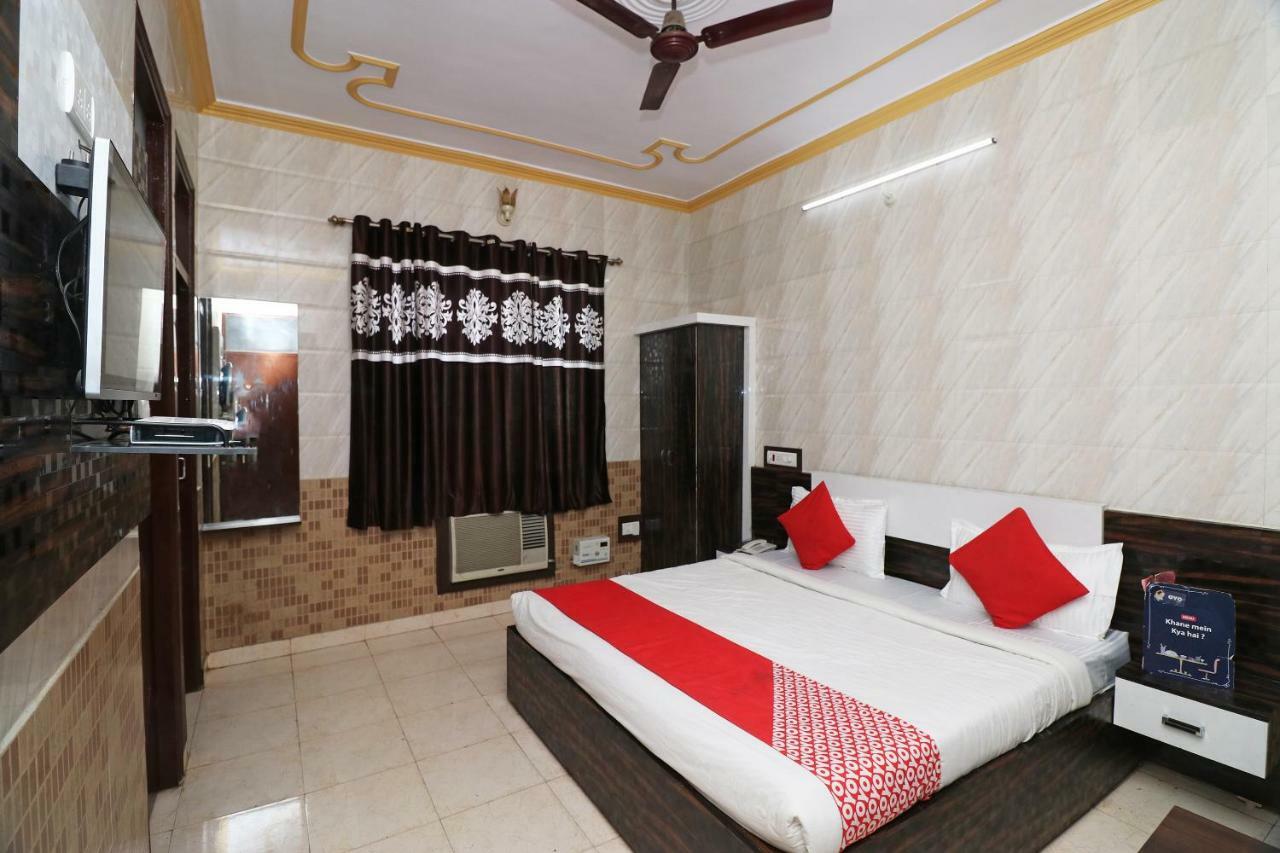 Hotel P R Palace 러크나우 외부 사진